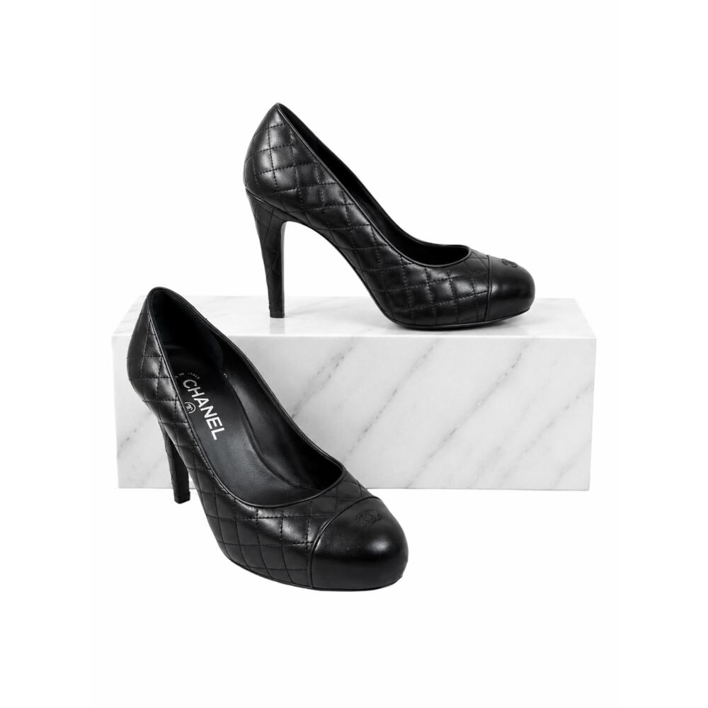 Chanel Cap Toe CC Logo Quilted Leather Platform Pump Black Size 39